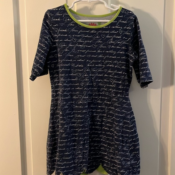 Three Friends Dress - Picture 1 of 4